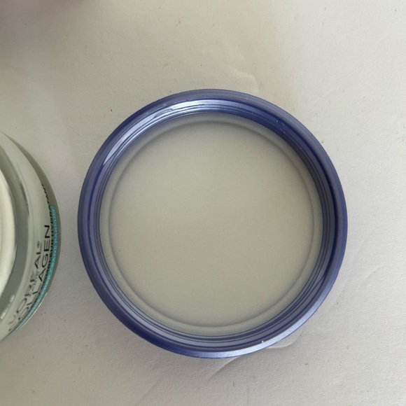 LOREAL COLLAGEN MOISTURE FULLER MOISTURIZER NWT - Picture 16 of 16